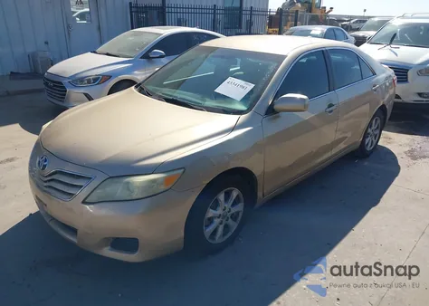 2011 Toyota Camry Le z USA, uszkodzony, nr VIN 4T1BF3EK7BU168812